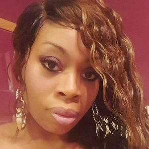 Lot of 2 synthetic lace front wigs.